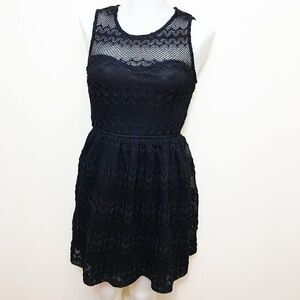 STRETCH lace sweetheart sleeveless dress